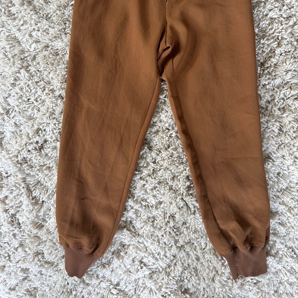Wilfred Buffon Pant Crepe (tan colour) - Picture 2 of 3